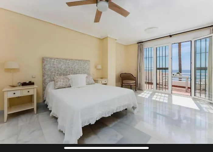 Belen 1 Casa 8 * إِستيبونا